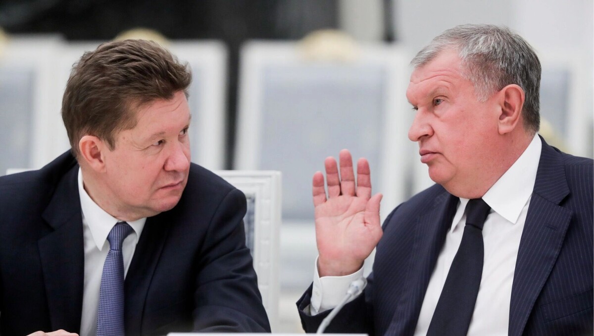 Экономика РФ: фронтальное падение по секторам. Так промышленность еще не болела